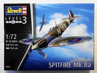 03953, Spitfire Mk. IIa Supermarine, 1/72, Revell.