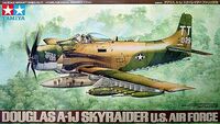 61073 Douglas A-1J Skyraider "U.S. Air Force", 1/48, Tamiya.