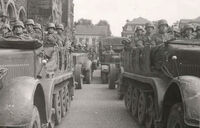 6671, German Half-Track Riders, 1/35, Dragon.