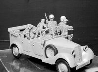 35161 US Paratroppers And Civilians 1945, 1/35, Masrter Box.