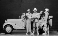 35161 US Paratroppers And Civilians 1945, 1/35, Masrter Box.