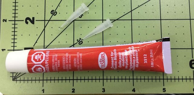 3512A, Cement for Plastics, Testors.